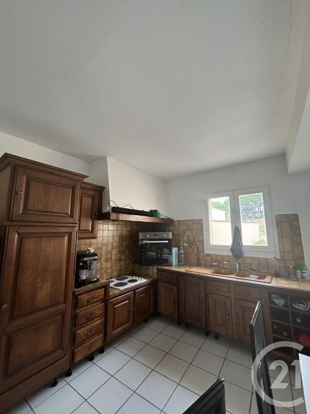 Appartement T4 à louer - 4 pièces - 101.02 m2 - CERCOUX - 17 - POITOU-CHARENTES - Century 21 G&B Immobilier