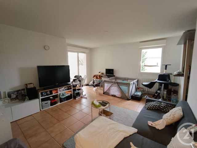 Appartement F3 à vendre - 3 pièces - 55.4 m2 - COUTRAS - 33 - AQUITAINE - Century 21 G&B Immobilier